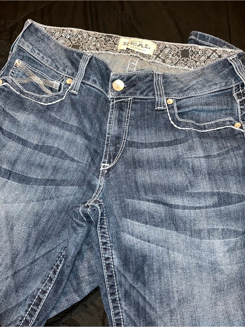 Ariat Straight Leg Jeans in Dark Blue Wash